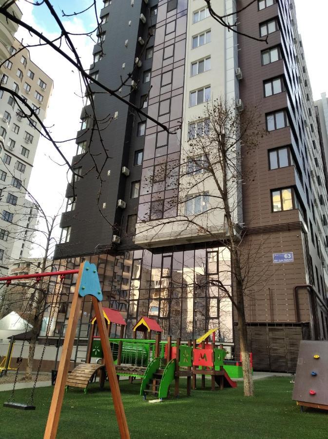 Sky House Exclusive Apartments Chisinau Bagian luar foto